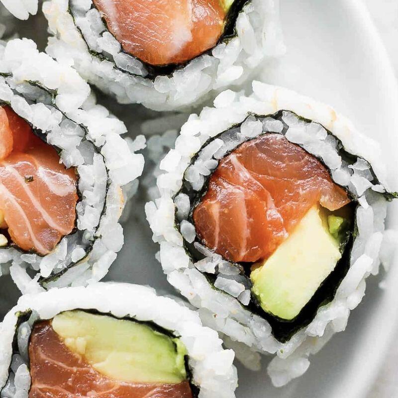 Salmon Avo Roll(6)